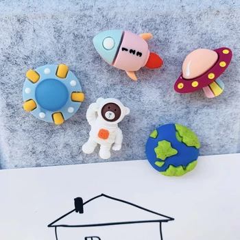 5 шт. креативные кнопки в форме космических кораблей, земных ракет, булавки для детского сада, украшение для стен, канцелярский гвоздь