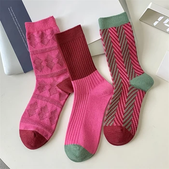 Носки для женщин, Новинка, Модные повседневные носки для девочек, впитывающие пот, хлопковые носки для экипажа, осенние дышащие корейские носки креативного цвета