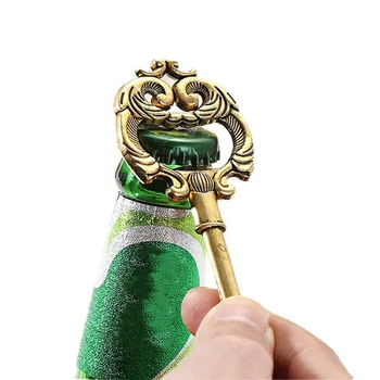 Портативный металлический брелок для ключей в стиле Ретро, Открывалка для пива, инструменты для домашнего бара, Уникальные креативные Рождественские свадебные подарки, кухонные принадлежности